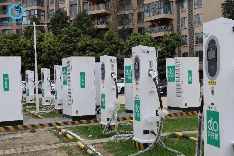 Multiple EV charging stations in a commercial area, with a focus on easy accessibility.